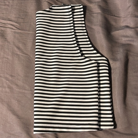 Striped White and Black Crop Top - Picture 3 of 3